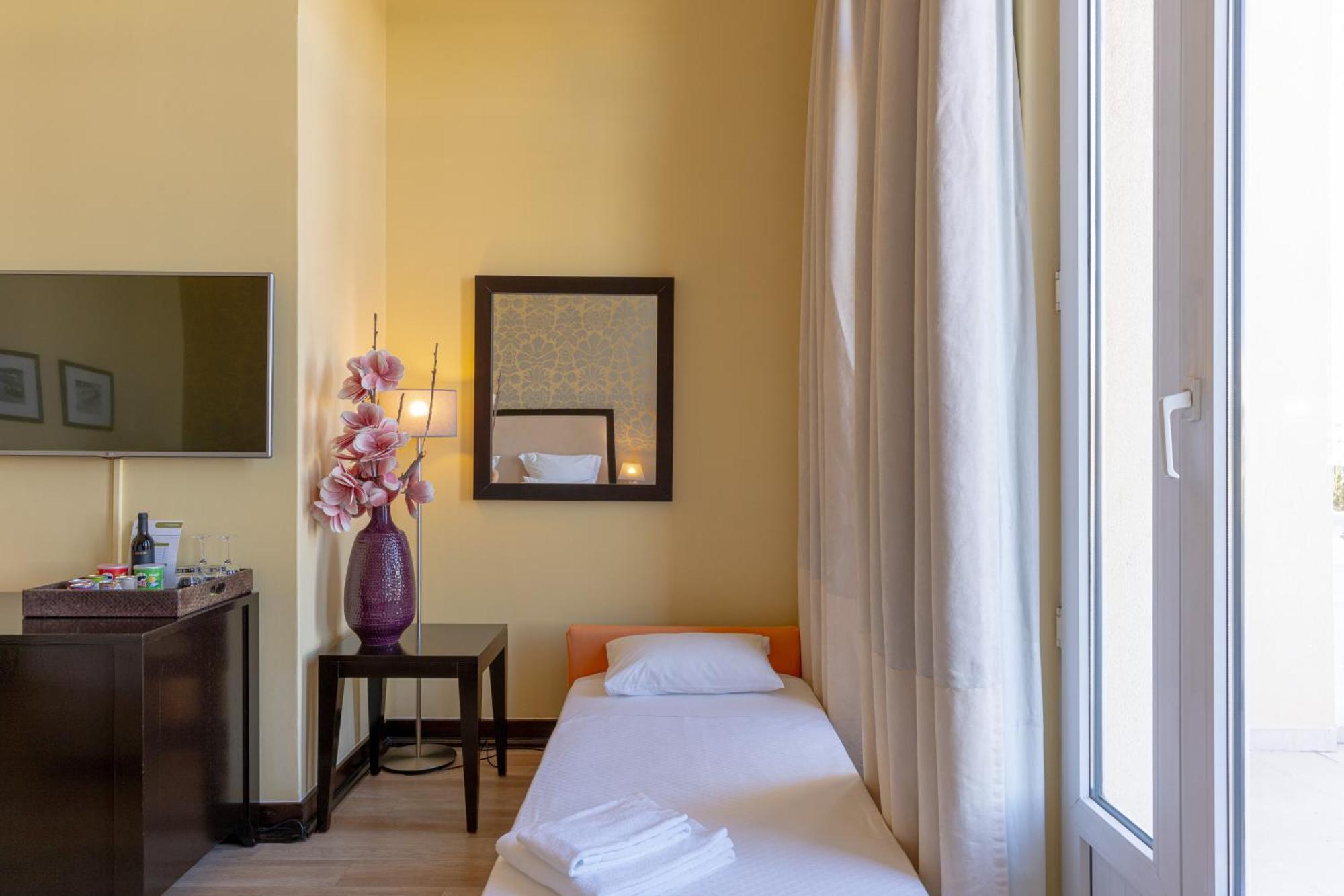 Hotel Inglaterra - Charme & Boutique Ещорил Екстериор снимка