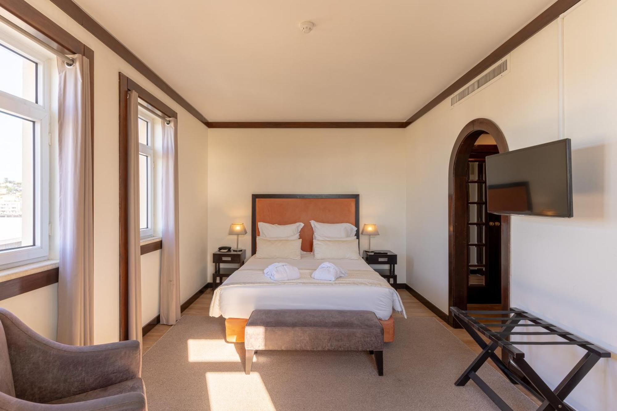 Hotel Inglaterra - Charme & Boutique Ещорил Екстериор снимка