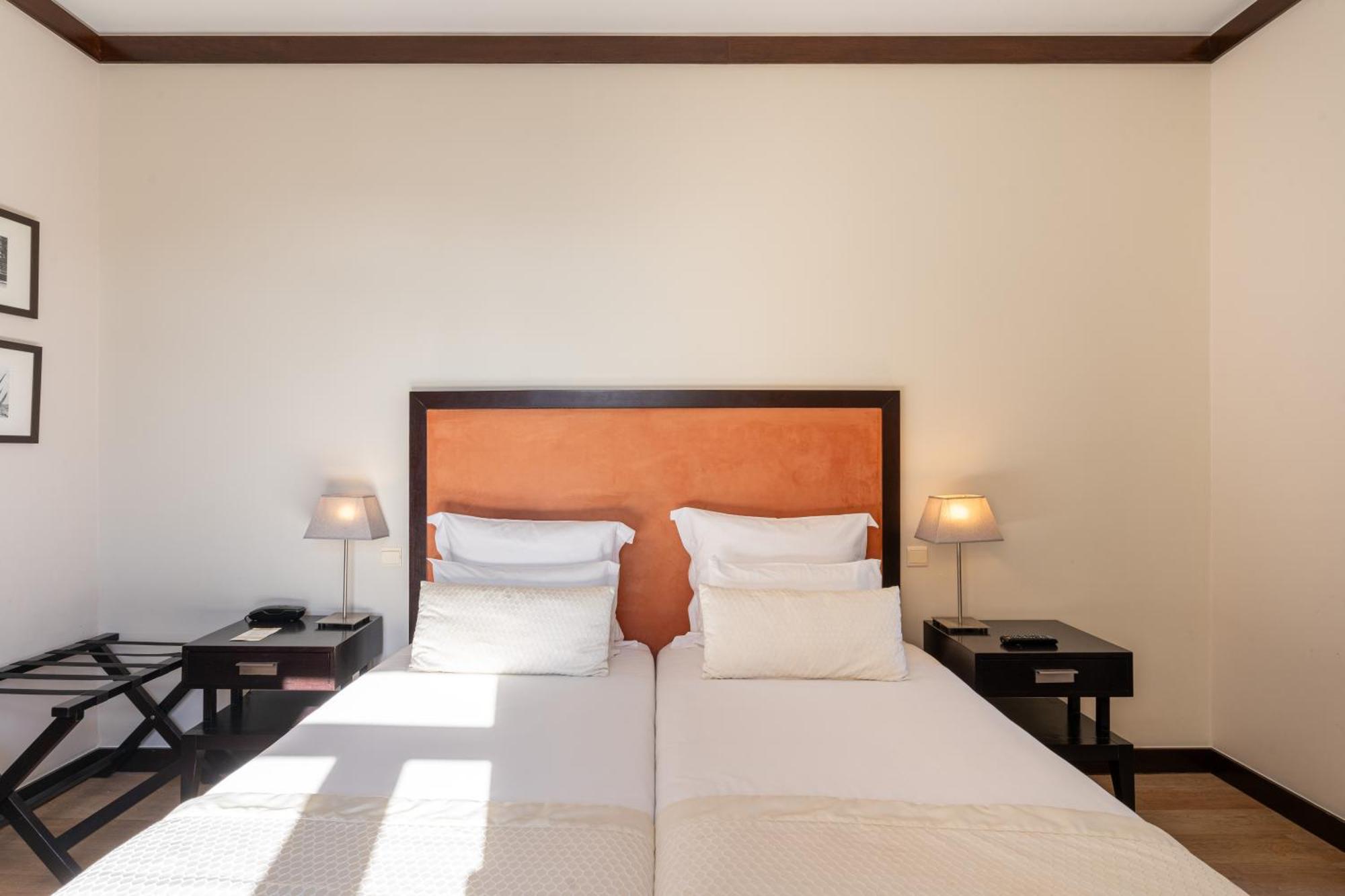 Hotel Inglaterra - Charme & Boutique Ещорил Екстериор снимка