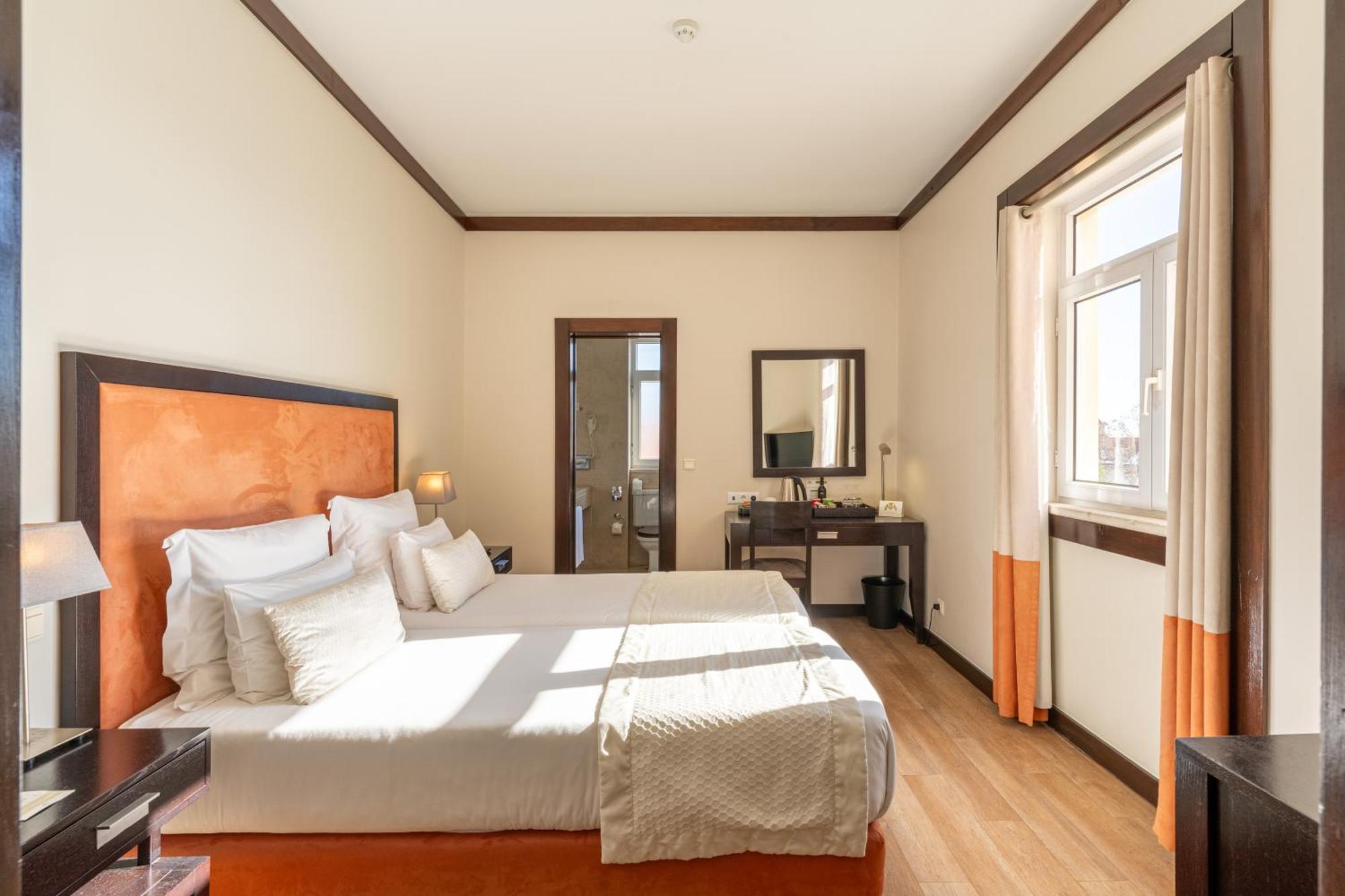 Hotel Inglaterra - Charme & Boutique Ещорил Екстериор снимка