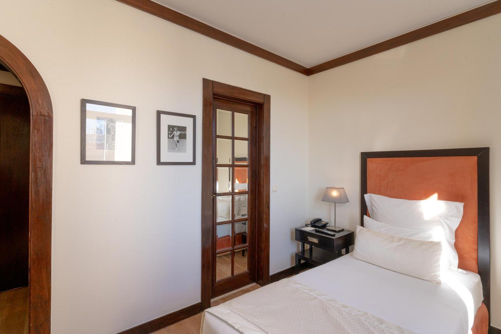 Hotel Inglaterra - Charme & Boutique Ещорил Екстериор снимка